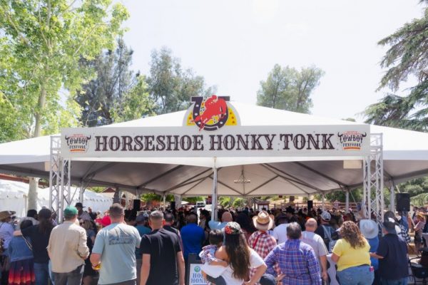 Horsehoe Honkytonk 1 (Medium)